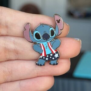 Disney Parks 2024 Hidden Disney Stitch Patriotic 4th of July Holiday Mystery Pin
